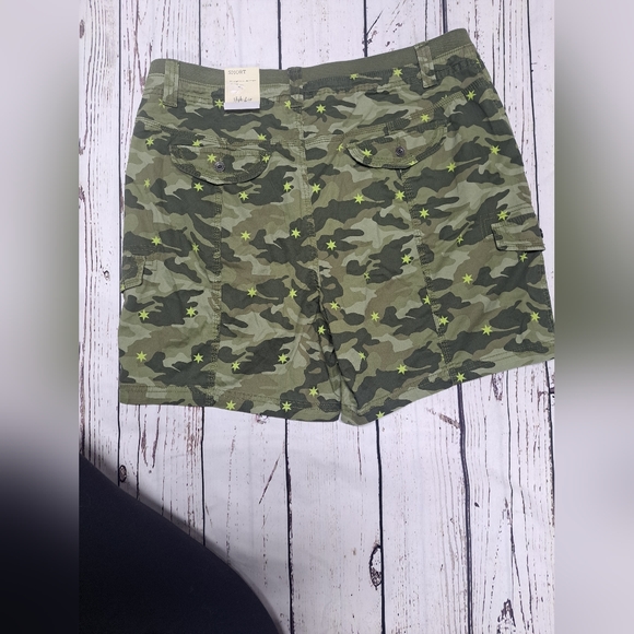 Style & Co Zig Zago Cargo Shorts-18 - Picture 6 of 8